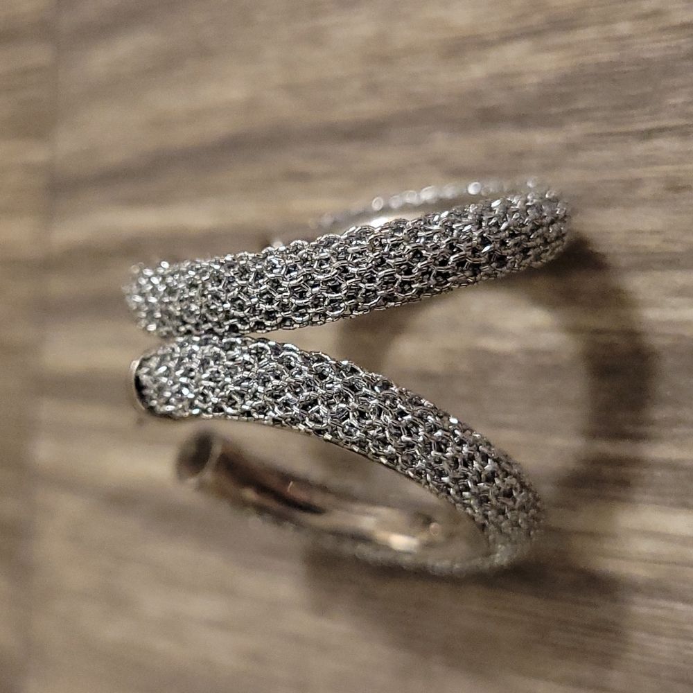 Elegant Silver Mesh Hoop Earrings - Picture 2 of 11